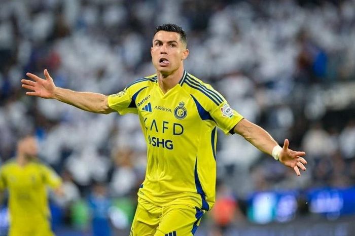 C.Ronaldo muốn mua câu lạc bộ châu Âu