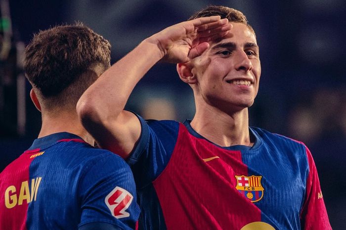 Thắng nhọc đội xuống hạng, Barca khiến Real Madrid bám đuổi tướt bơ