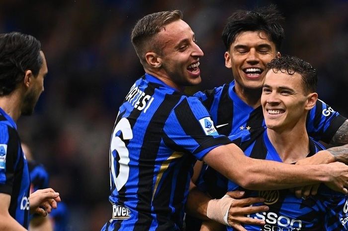 Napoli, Inter Milan khiến cuộc đua vô địch Serie A thêm căng thẳng