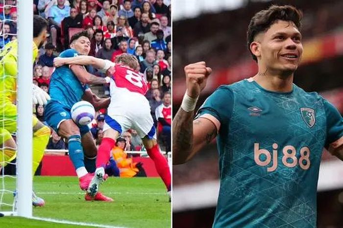 Fan Arsenal tức giận vì quyết định VAR gây tranh cãi