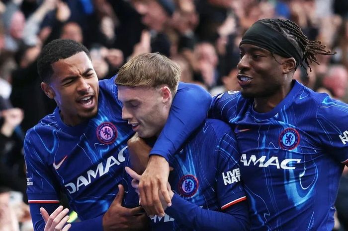 Chelsea hạ đo ván tân vương Liverpool tại Stamford Bridge