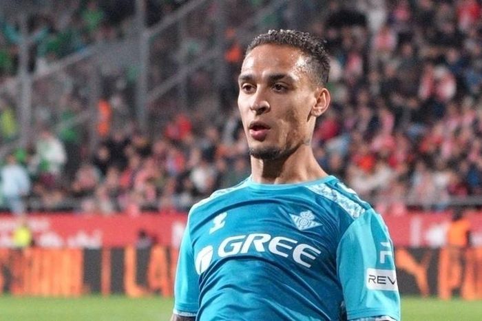 Antony hóa người hùng, Betis ngược dòng giành 3 điểm phút bù giờ