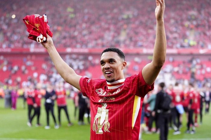 Alexander-Arnold thông báo rời Liverpool, gia nhập Real Madrid