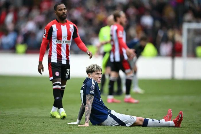 Man United chìm sâu trong nỗi thất vọng Premier League