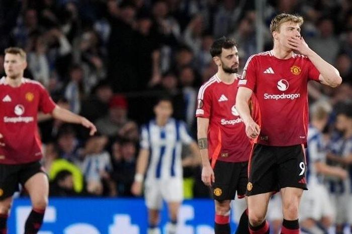Huyền thoại Arsenal: 'MU không xứng đáng dự Champions League'