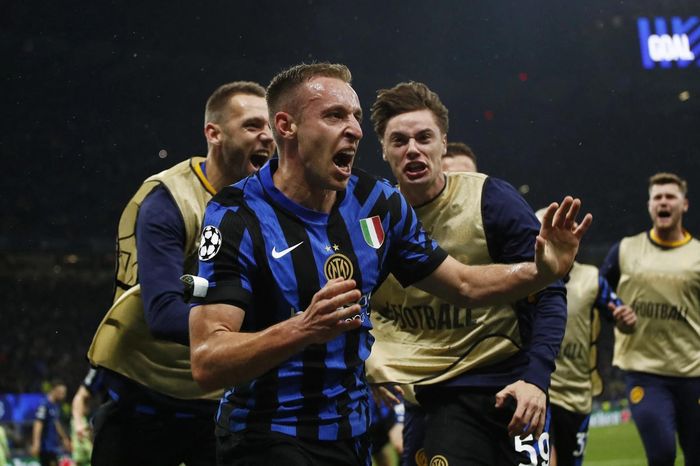 4 bàn thắng của Inter trước Barca