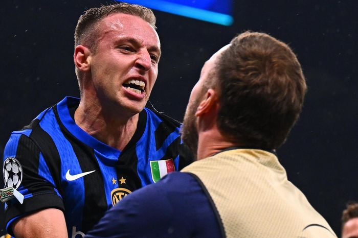 Inter loại Barca vào chung kết Cúp C1: Những 'ông già' quả cảm