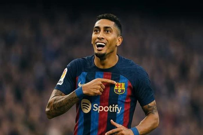 Raphinha san bằng kỷ lục của Cristiano Ronaldo Ronaldo
