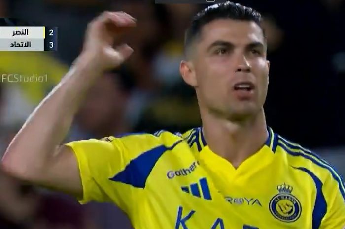 Ronaldo chọc giận CĐV Al Nassr