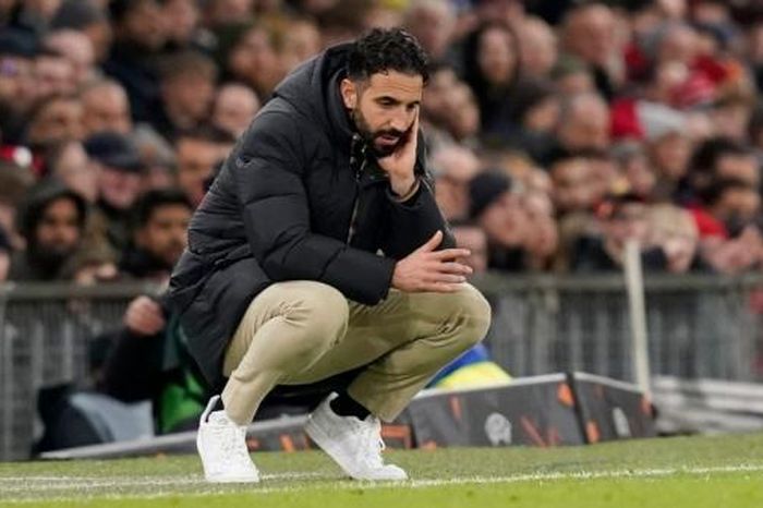 Man Utd 'thay máu' lực lượng: chỉ có 4 cái tên được giữ lại