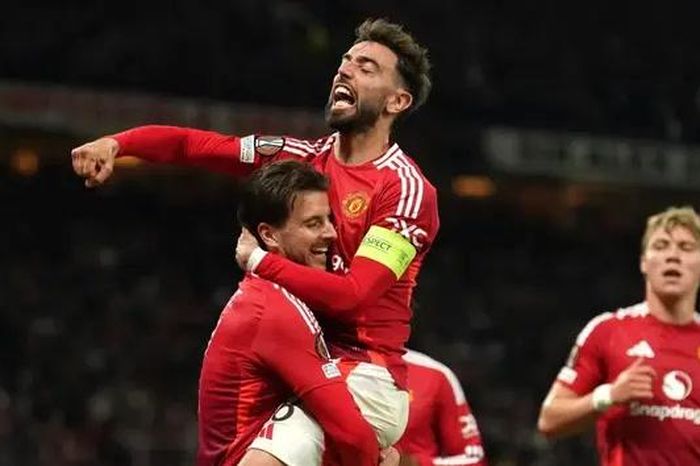 Manchester United gặp Tottenham ở chung kết Europa League