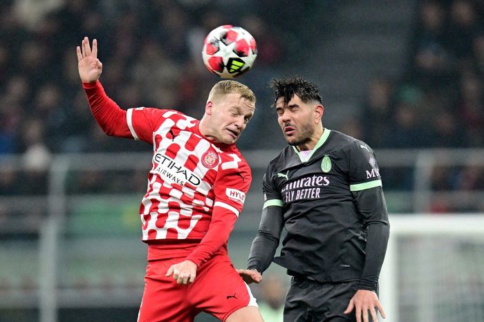 Van de Beek nghỉ dài hạn vì chấn thương