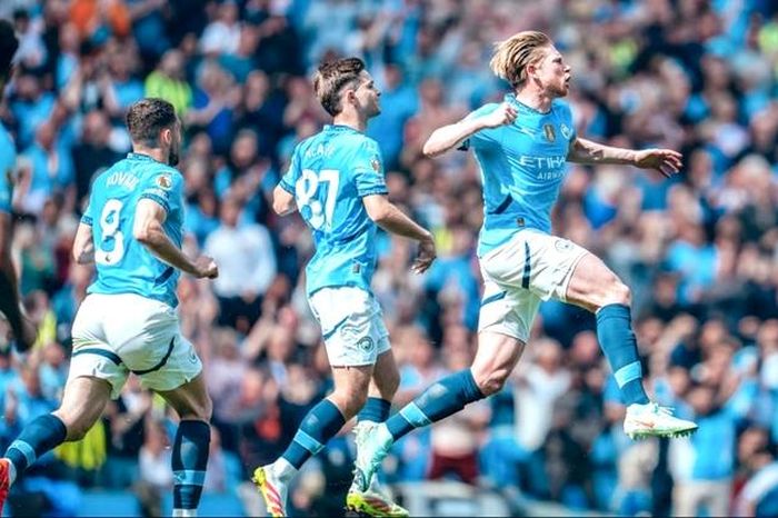 Man City tranh ngôi nhì bảng