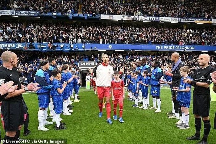 'Noi gương' Chelsea, Arsenal làm điều đặc biệt với Liverpool