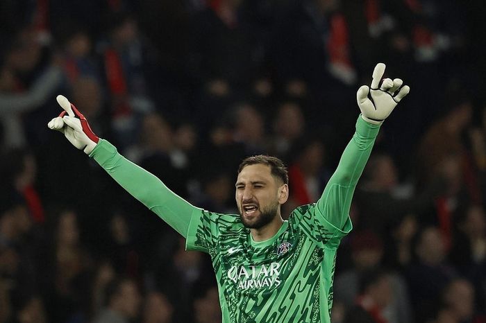 MU vung tiền mua 'siêu nhện' Donnarumma