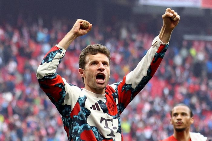 'Bóng ma' Bayern Munich và chiếc bóng dài của đế chế