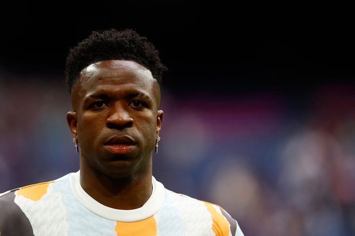 Vinicius và cú bắt tay trăm triệu euro với Real Madrid