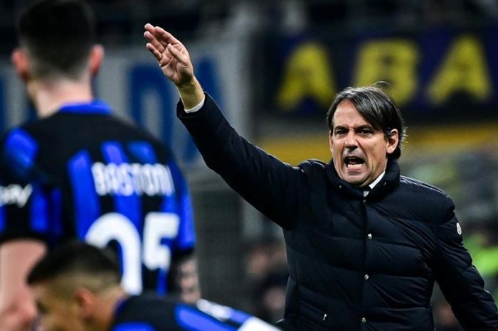 Simone Inzaghi: Vị thuyền trưởng hồi sinh con 'tàu đắm' Inter Milan