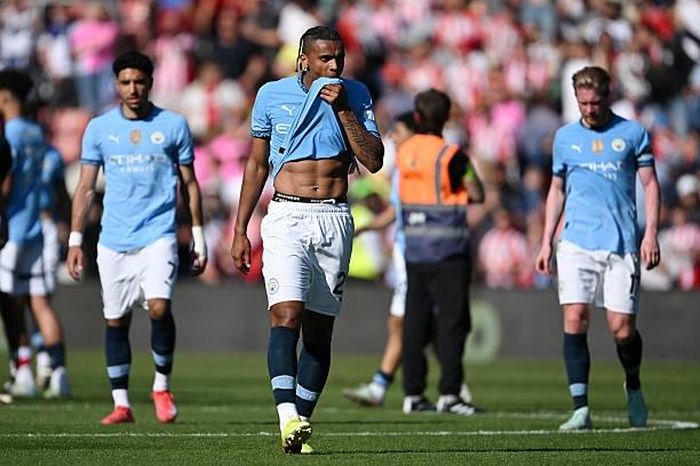 Man City hòa thất vọng trước Southampton, nguy cơ mất vị trí thứ 3 tại Premier League