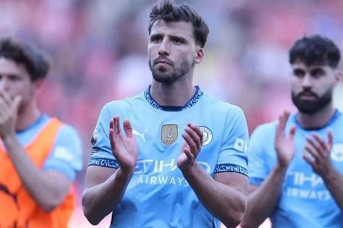 Man City 'giúp' đối thủ tránh kỷ lục CLB tệ nhất lịch sử bằng kết quả sốc