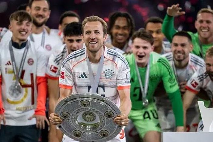 Bayern Munich chính thức nhận đĩa bạc Bundesliga