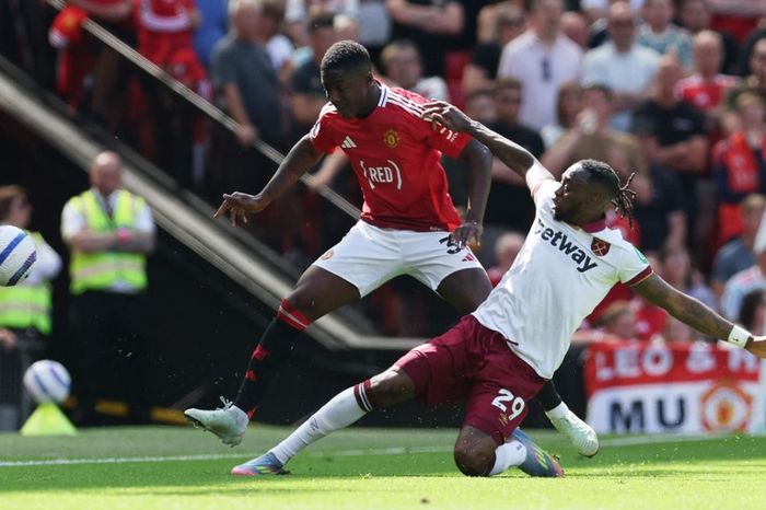 Kết quả ngoại hạng Anh hôm nay 11/5: MU và Tottenham rủ nhau phơi áo