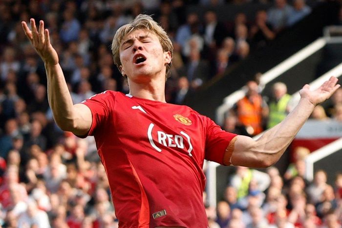 Man Utd lại thua, tạo thêm thống kê yếu kém