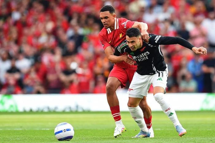 Arsenal chia điểm kịch tính với Liverpool