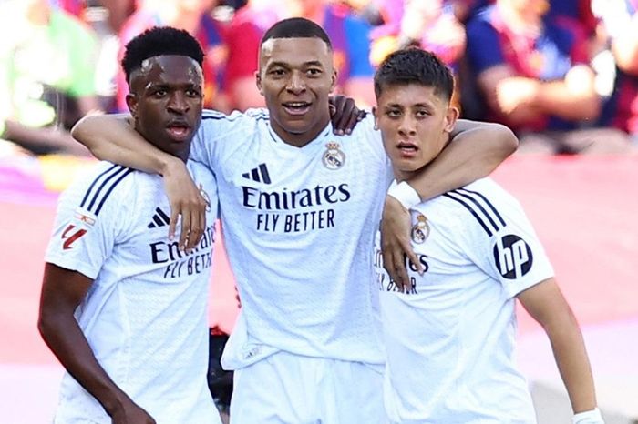 Mbappe làm nên lịch sử