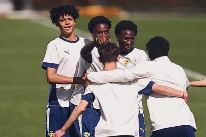Con trai Ronaldo cao vượt trội khi lên tuyển