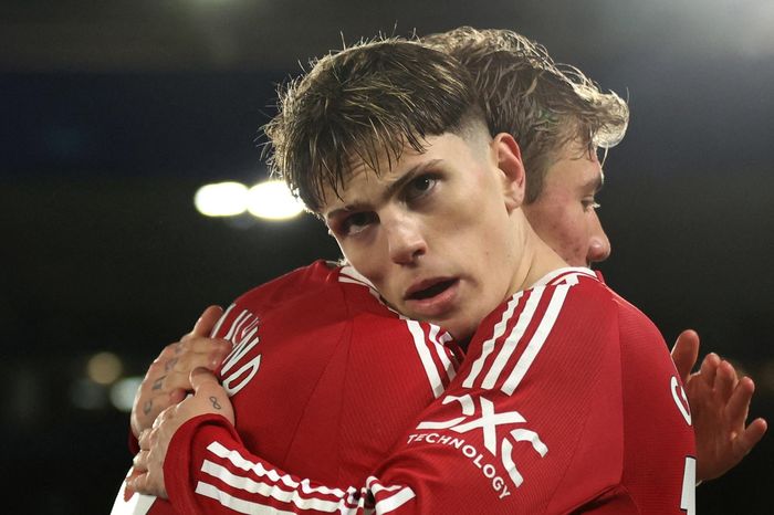 MU có thể bị cấm dự Champions League
