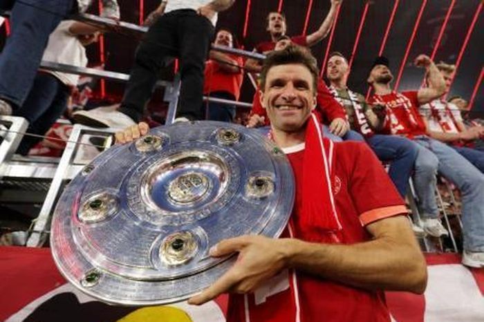 Đĩa Bạc lần đầu cho Harry Kane, lần cuối của Thomas Muller