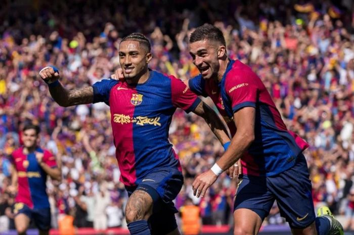 Đánh bại Real ở trận siêu kinh điển, Barcelona tiến sát ngôi vương La Liga