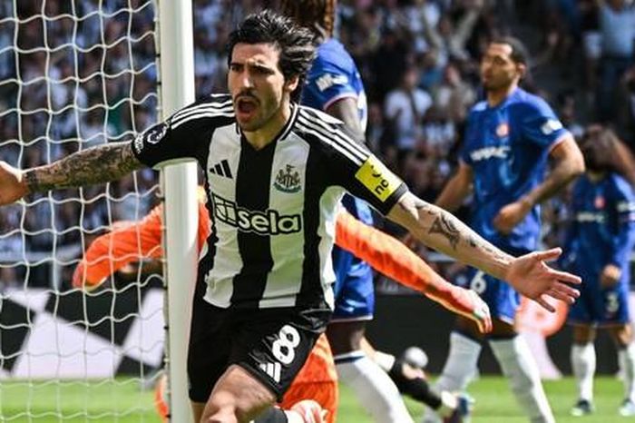 Gục ngã trước Newcastle, Chelsea nguy cơ rơi khỏi Top 5