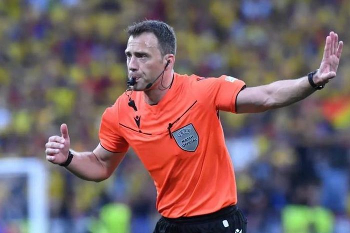 Trọng tài từng dính tai tiếng sẽ bắt chính trận chung kết Europa League