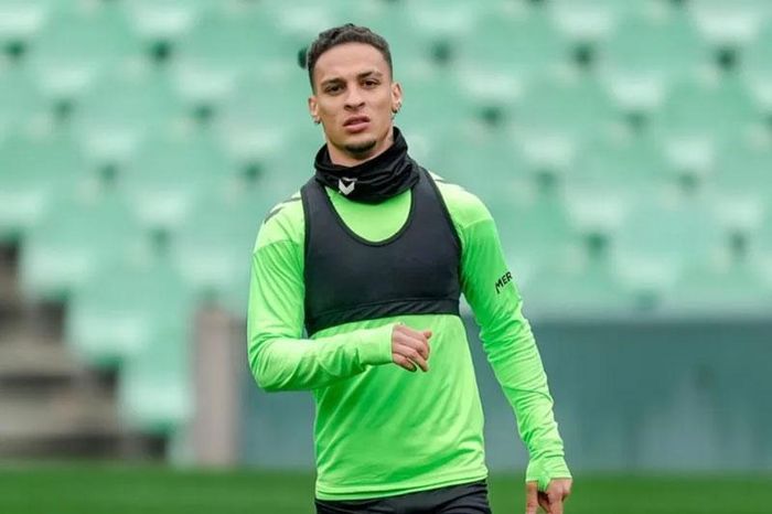 Antony gây sắp có bến đỗ mới, Man Utd 'chốt' liền tay hai bom tấn chuyển nhượng?