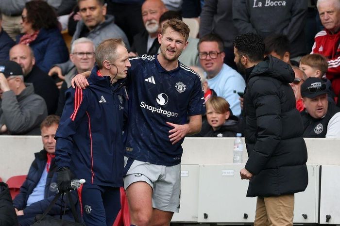 Hàng thủ MU tan nát trước chung kết Europa League