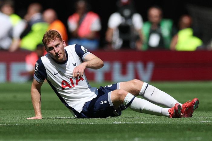 Tottenham tan hoang đội hình trước chung kết với MU