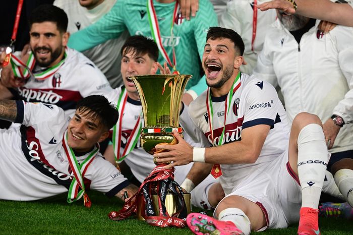 Hạ AC Milan, Bologna giành danh hiệu đầu tiên sau 51 năm