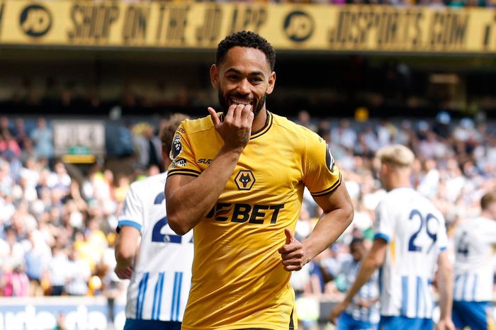 MU bạo chi nếu vô địch Europa League