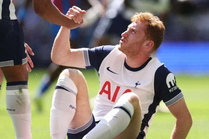Tottenham mất trụ cột trước chung kết Europa League với MU