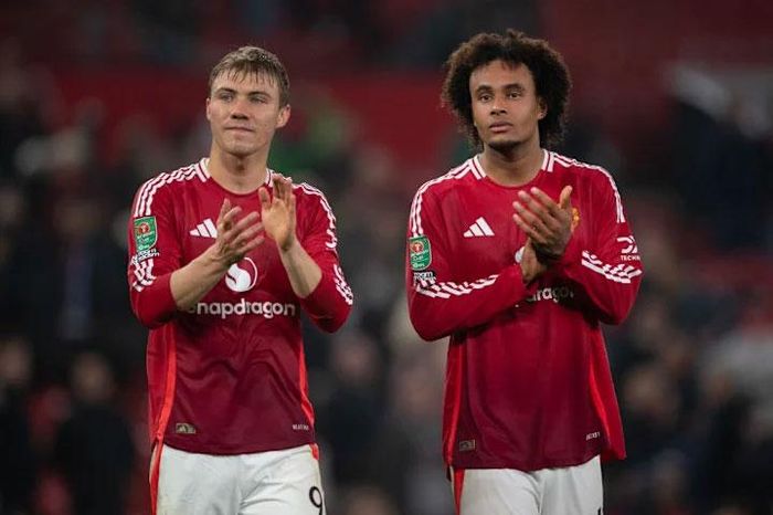 'Kẻ hạ sát' Barca gây sốc với ý định mua 'bom xịt' của Man Utd