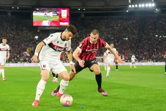 Bologna chấm dứt cơn khát danh hiệu sau 51 năm
