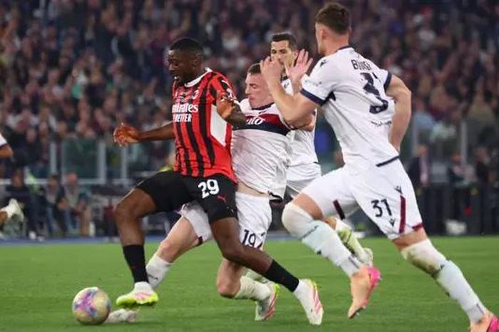 AC Milan trải qua mùa giải trắng tay