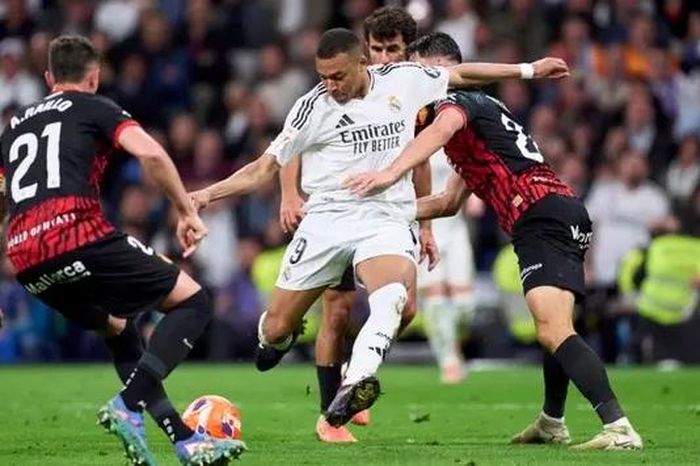 Kylian Mbappe phá kỷ lục tồn tại 71 năm