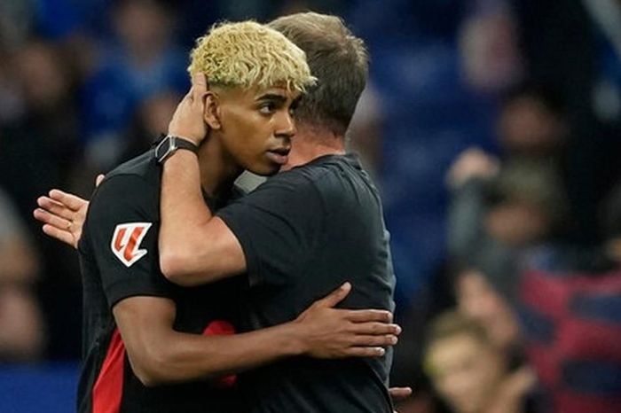 Barca vô địch La Liga, Hansi Flick nói điều đặc biệt về Yamal