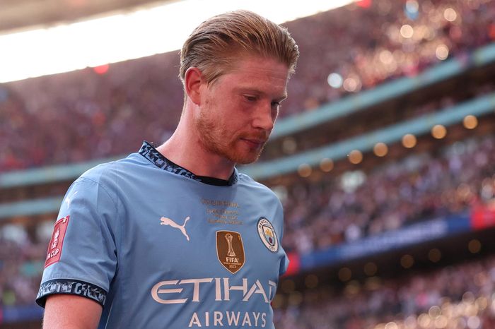 Haaland cư xử đẹp với De Bruyne