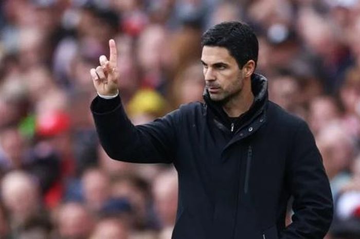 HLV Mikel Arteta đối mặt nguy cơ bị Arsenal sa thải