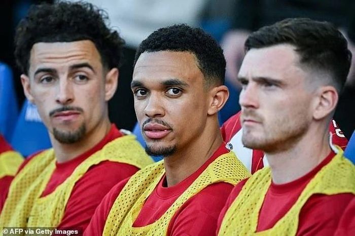 Tân vương Liverpool thua sốc Brighton ở vòng áp chót Ngoại hạng Anh