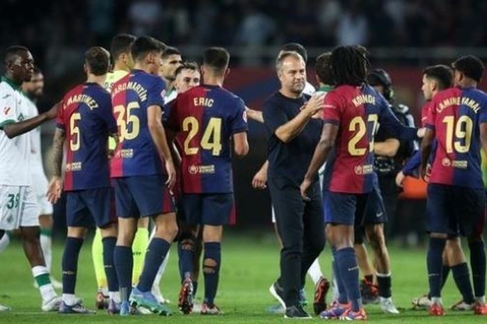 Barcelona chia tay loạt cầu thủ trong kỳ chuyển nhượng hè 2025